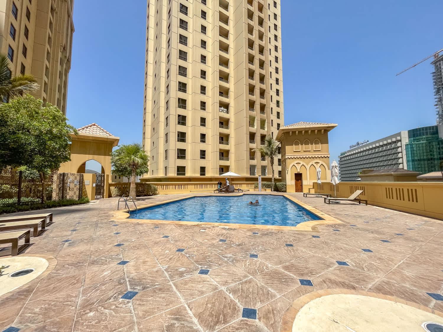Bahar 2's Stylish 2 Bedroom That Sleeps 4 * Dubai