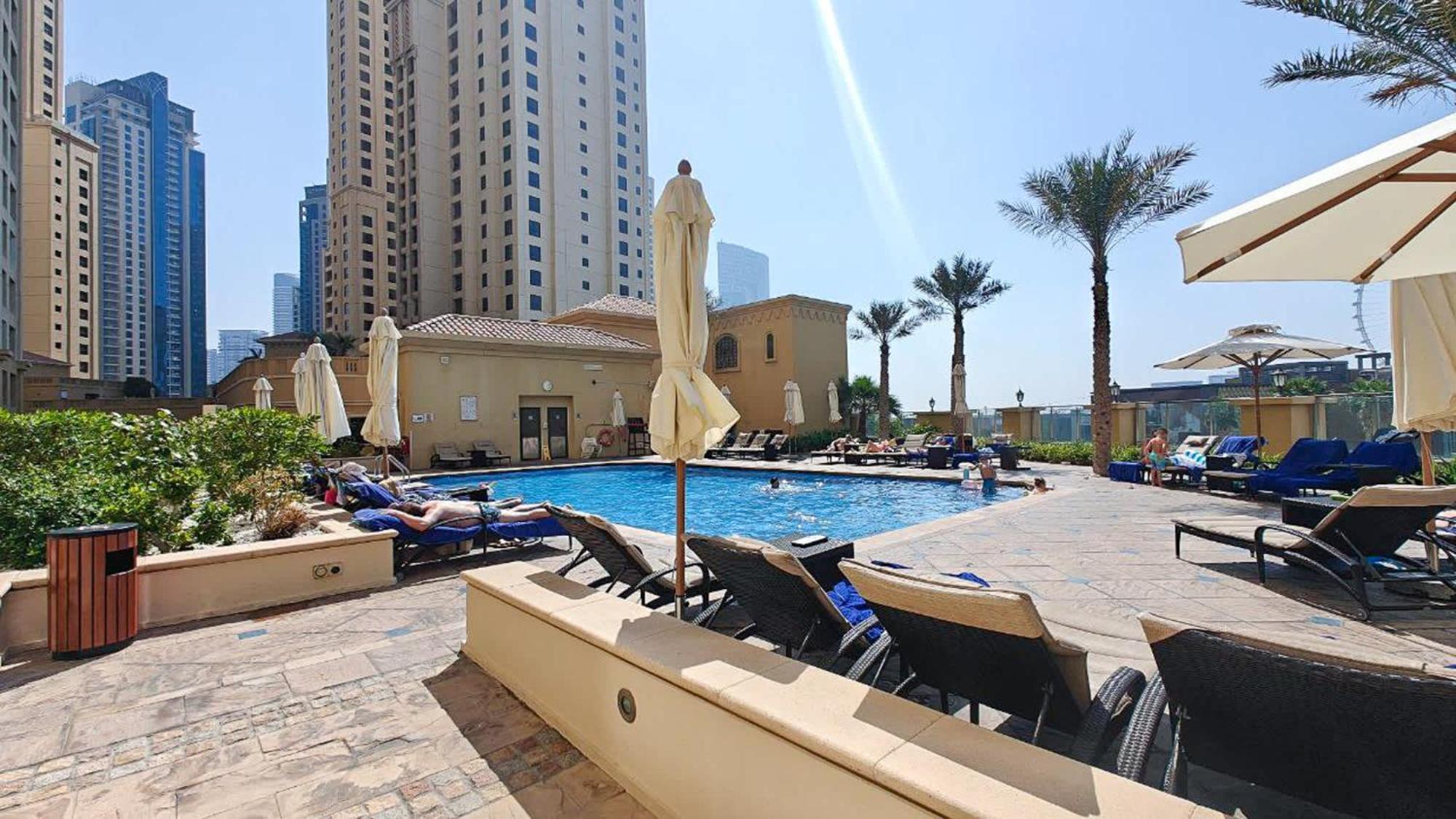 Apartment Bahar 2's Stylish 2 Bedroom That Sleeps 4 Dubai
